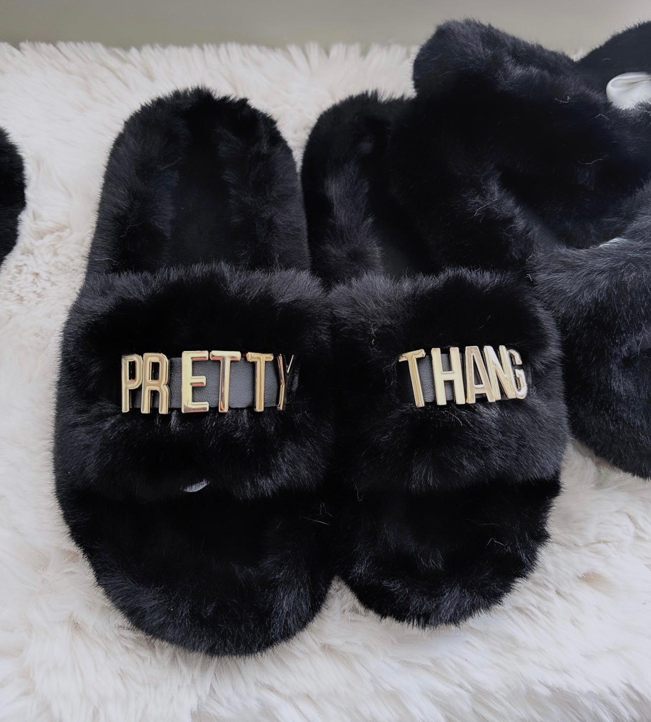 Pretty Thang Fur Sandals - Black