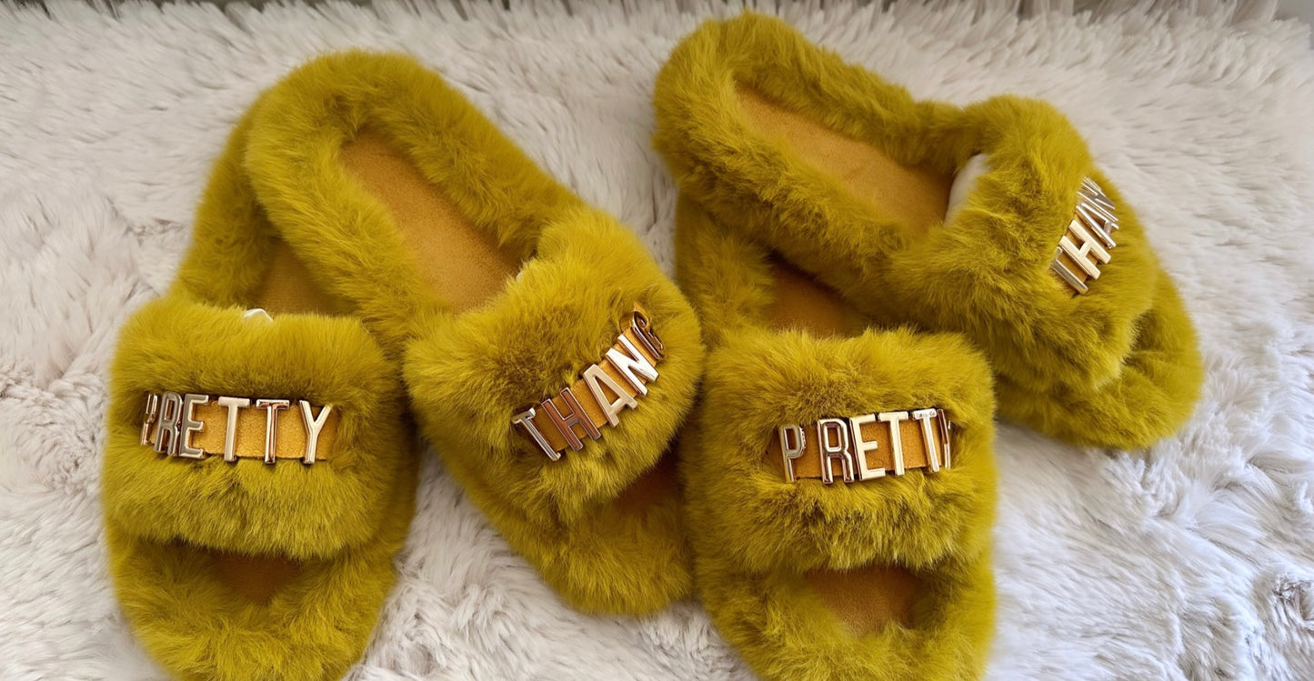 Pretty Thang Fur Sandals - Olive