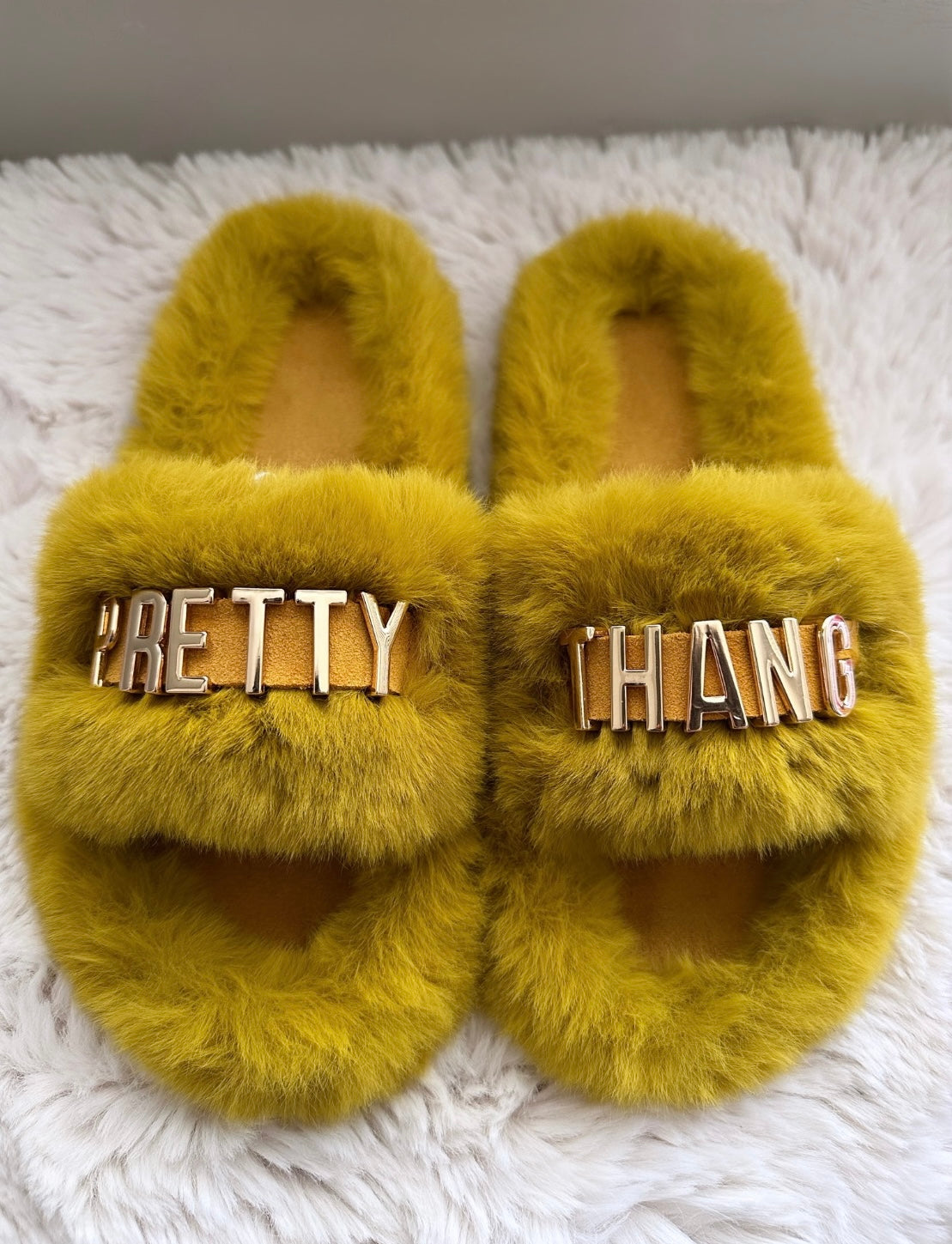 Pretty Thang Fur Sandals - Olive